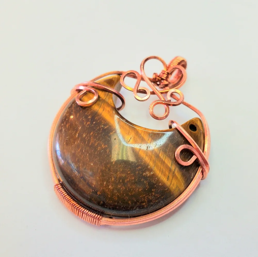 Tiger eye moon necklace